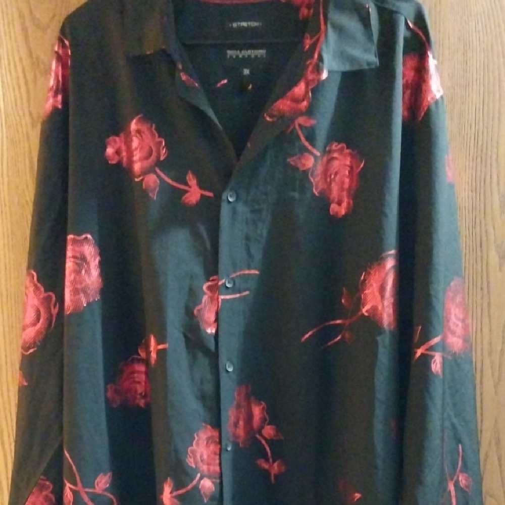 Black and Red Casual Button Down Shirt with Classic Collar